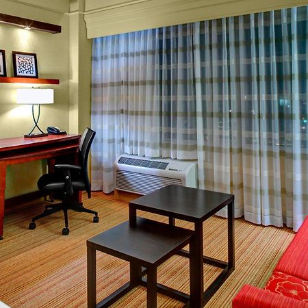 Courtyard By Marriott Greenville Downtown מראה חיצוני תמונה